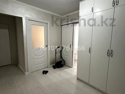 2-комнатная квартира · 54.6 м² · 1/5 этаж, мкр 8, Братья Жубанова за 18.5 млн ₸ в Актобе