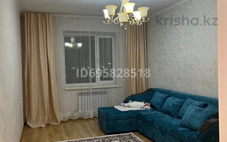 2-комнатная квартира, 67 м², 2/5 этаж помесячно, Есенберлина 4/2 за 160 000 〒 в Усть-Каменогорске, Ульбинский — фото 2