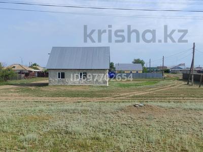 Отдельный дом · 2 комнаты · 90 м² · 10 сот., Абая 7/1 за 5 млн 〒 в Белес