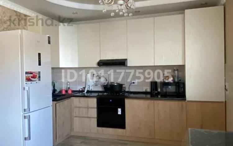 1-комнатная квартира · 48 м² · 2/9 этаж, мкр. Алмагуль, Амандосова 42 за 180 000 ₸ в Атырау — фото 4