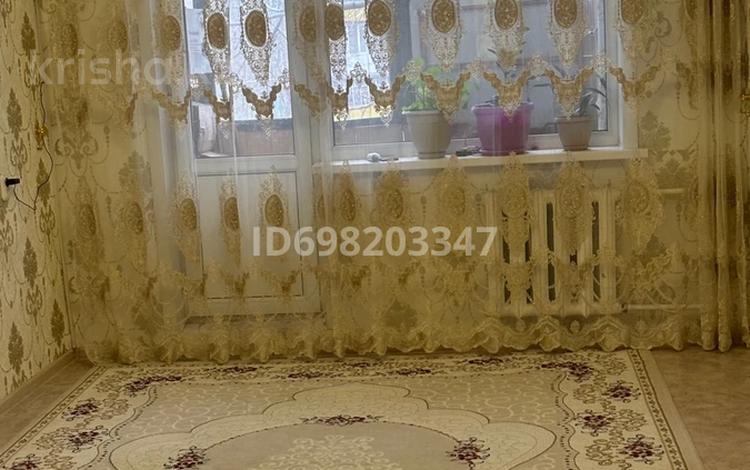 2-бөлмелі пәтер · 44 м² · 4/5 қабат, 6 мкр 4 — Рынок, бағасы: 8.5 млн ₸ в Темиртау — фото 2