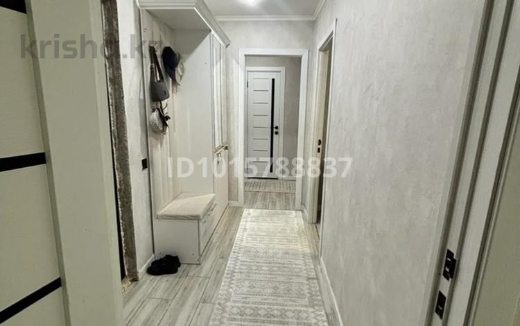 2-бөлмелі пәтер · 50 м² · 9/9 қабат, Строитель ш/а. 2/2 — напротив Тд Астана, бағасы: 18 млн ₸ в Уральске, мкр Строитель — фото 2