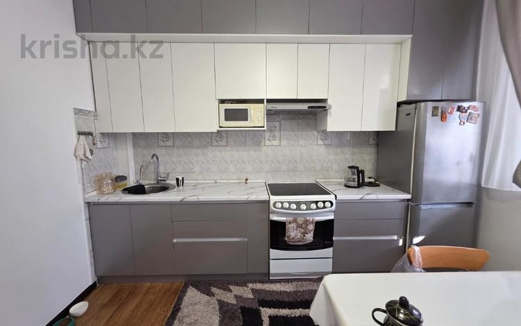 1-комнатная квартира · 36 м² · 5/5 этаж, мкр Айнабулак-3 за 23 млн ₸ в Алматы, Жетысуский р-н — фото 8