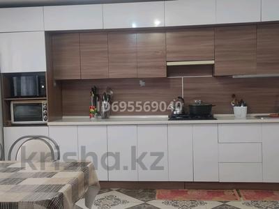 Отдельный дом · 4 комнаты · 120 м² · 6 сот., Саркырама 41 — Бирлик базар за 26 млн 〒 в Каскелене