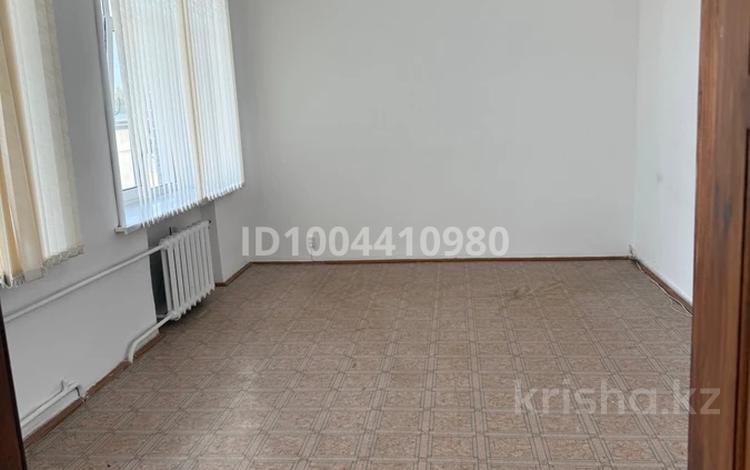 Кабинеты и рабочие места · 30 м² за 85 000 ₸ в Костанае — фото 2