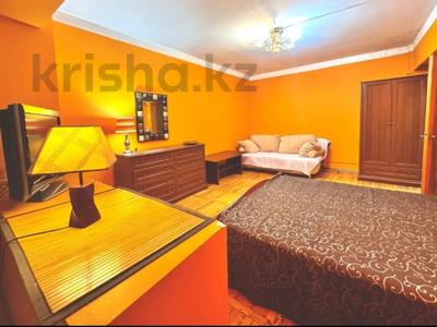Аренда квартир в Алматы: 1-комнатная квартира · 40 м² · 5/5 этаж, Шевченко за 280 000 〒 1-комнатная квартира · 40 м² · 5/5 этаж, Шевченко за 280 000 〒 в Алматы, Медеуский р-н