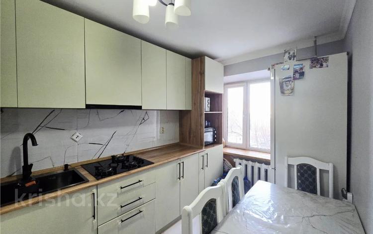 3-комнатная квартира · 60 м² · 3/5 этаж, пр. Момышулы 55/1 за 21 млн ₸ в Темиртау — фото 4