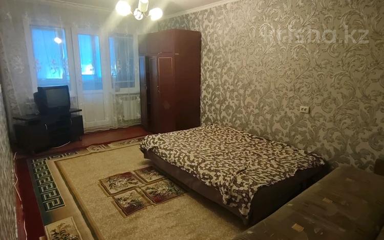 1-бөлмелі пәтер · 37 м² · 4/5 қабат, 3-шағынаудан — Тамерлановское шоссе, бағасы: 130 000 ₸ в Шымкенте, Туран р-н — фото 2