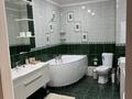 2-комнатная квартира · 70 м² · 9/16 этаж, 15-й мкр 69 за 300 000 ₸ в Актау — фото 18