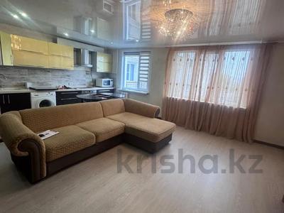 3-комнатная квартира · 62 м² · 8/9 этаж, Утепова 2 за 29 млн 〒 в Усть-Каменогорске