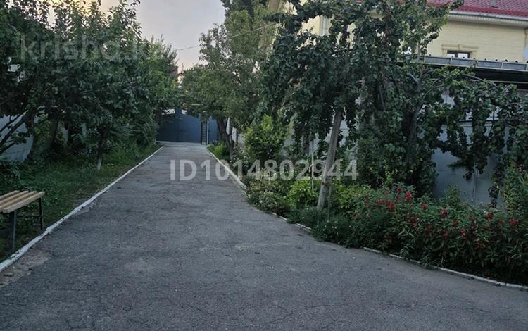 Отдельный дом · 5 комнат · 230 м² · 12.6 сот., мкр Шапагат, Бердигулова 141 за 150 млн ₸ в Алматы, Алатауский р-н — фото 2