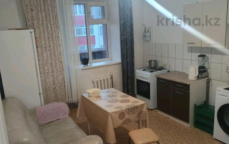 2-комнатная квартира, 56 м², 4/5 этаж помесячно, Гастелло