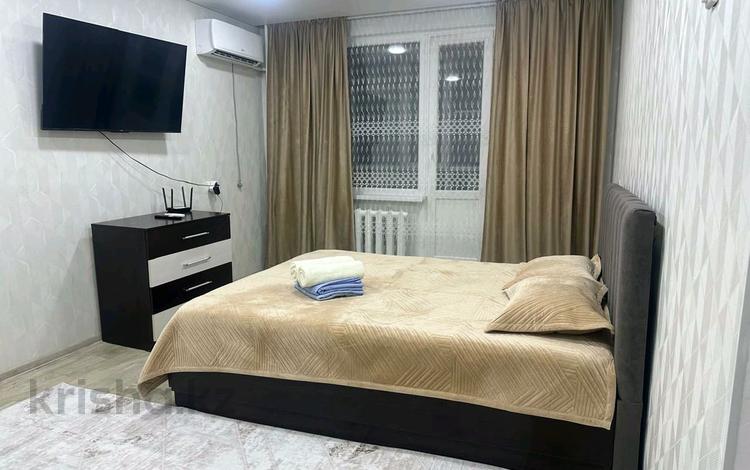 1-комнатная квартира · 34 м² · 9/9 этаж, проспект Сатпаева 4 за 13 000 ₸ в Усть-Каменогорске — фото 26