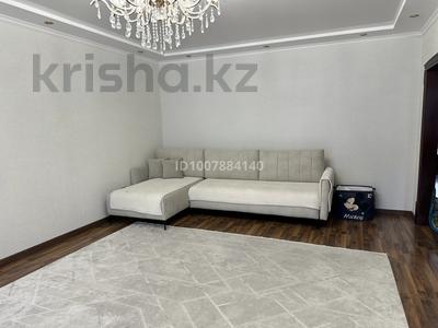 3-комнатная квартира · 106 м² · 2/5 этаж, мкр. Алтын орда, Батыс 2 — Тауелсиздик за 55 млн 〒 в Актобе