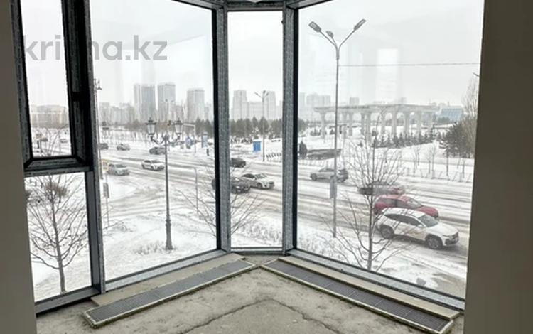 4-комнатная квартира · 156 м² · 2 этаж, Е 116 2 за 198 млн 〒 в Астане, Есильский р-н — фото 2