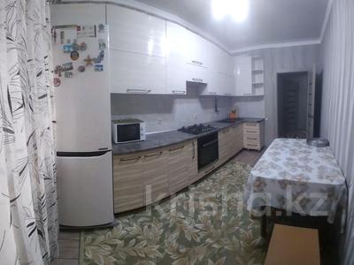 1-комнатная квартира, 52 м², 5/9 этаж помесячно, мкр Жетысу-3 — Ниже бц Фортуна за 200 000 〒 в Алматы, Ауэзовский р-н