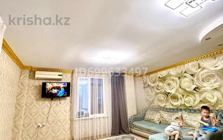 4-комнатная квартира · 180 м² · 2/2 этаж, Абулхаир хан 7 за 40 млн 〒 в Уральске — фото 12