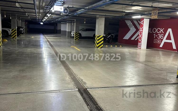 Паркинг · 35 м² · Сарайшык 34а за 15 млн ₸ в Астане, Есильский р-н — фото 2