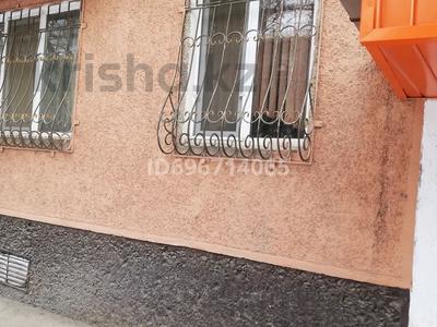 4-бөлмелі пәтер · 79 м² · 1/5 қабат, Салтанат 21, бағасы: 18.2 млн ₸ в Таразе