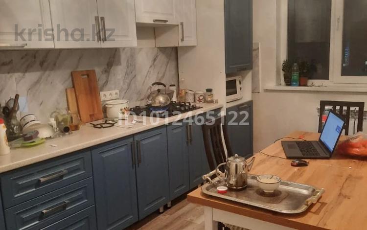2-комнатная квартира · 69 м² · 8/10 этаж, мкр Акбулак, Мкр Акбулак, ул Суаткол 35 за 36.5 млн ₸ в Алматы, Алатауский р-н — фото 2