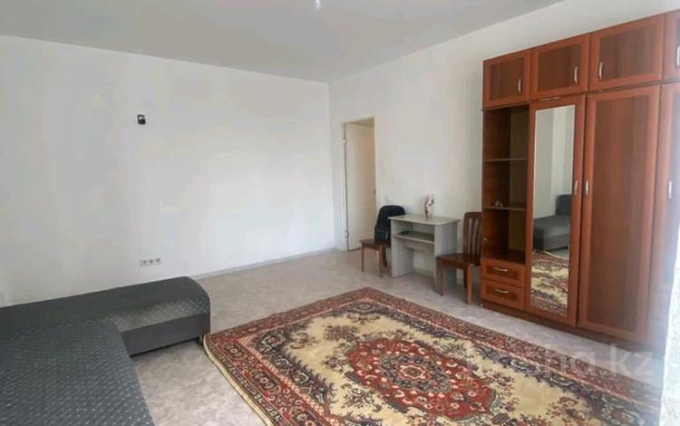 1-комнатная квартира · 50 м² · 2/9 этаж, мкр Шугыла 340/4 за 200 000 ₸ в Алматы, Наурызбайский р-н — фото 2