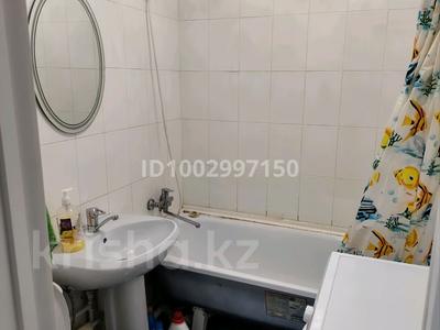2-бөлмелі пәтер · 55 м² · 5/5 қабат, Жаңа қала ш/а. 10а — Цум Абзал все в шаговой доступности, бағасы: 12 000 ₸ в Караганде, Казыбек би р-н