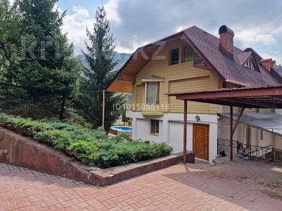 Отдельный дом · 10 комнат · 400 м² · 13 сот., мкр Бутаковка за 750 млн ₸ в Алматы, Медеуский р-н