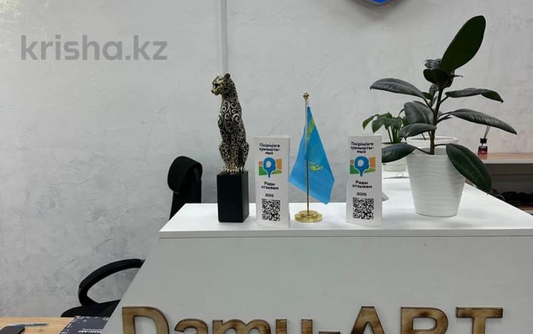 Свободное назначение, офисы, магазины и бутики, склады, салоны красоты, бани, гостиницы и зоны отдыха, медцентры и аптеки, образование, развлечения · 450 м² за 52.5 млн 〒 в Алматы — фото 2