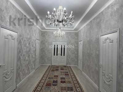 Отдельный дом · 5 комнат · 200 м² · 1 сот., Жосалы 15 — Автоцон мектепке бала бакшаға жақын за 45 млн ₸ в Жанаозен