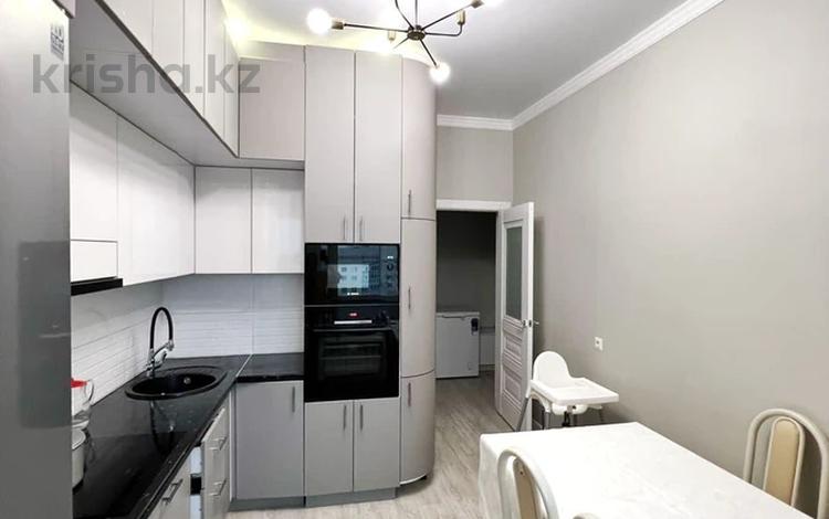 3-бөлмелі пәтер · 81.3 м² · 10/10 қабат, Максут Нарикбаев 22, бағасы: 55 млн ₸ в Астане, Нура р-н — фото 2