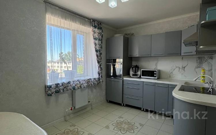 3-бөлмелі пәтер · 93.3 м² · 3/5 қабат, Майқұдық, Бирюзовая 41, бағасы: 26 млн ₸ в Караганде, Алихана Бокейханова р-н — фото 2