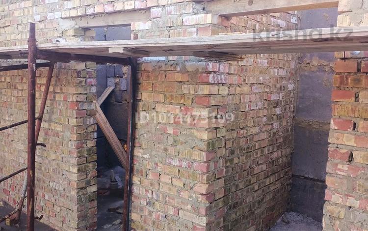 Отдельный дом · 4 комнаты · 180 м² · 8 сот., Молодёжная 13 — Исаева молодёжная за 18 млн ₸ в Жезказгане — фото 2