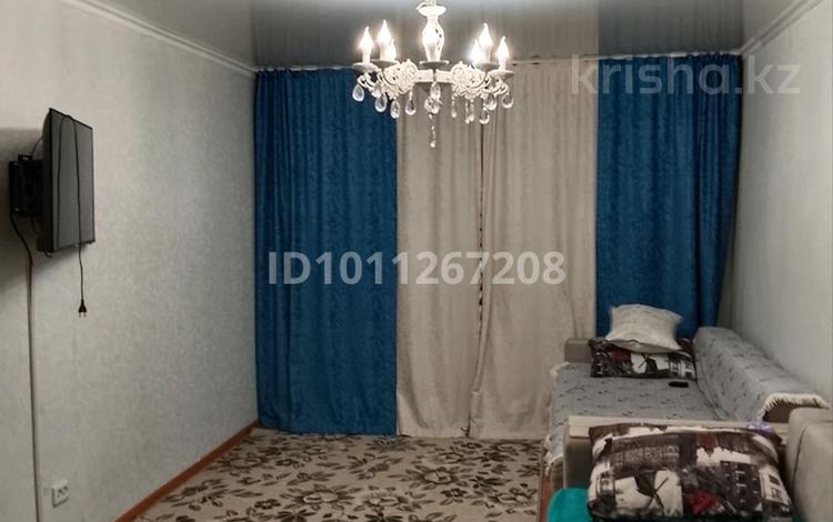 3-бөлмелі пәтер · 76 м² · 2/4 қабат, Железнодорожная — Мелиция бөлімшесі, бағасы: 19.5 млн ₸ в Аксу — фото 2