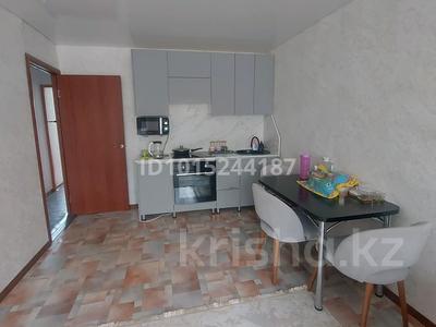 2-бөлмелі пәтер · 44 м² · 2/5 қабат, Ауэзова 69, бағасы: 12 млн ₸ в Аксу