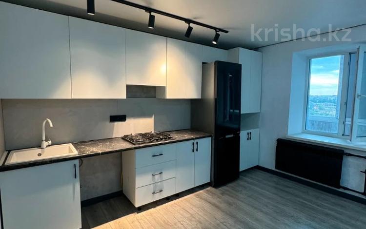 1-комнатная квартира · 41.8 м² · 10/11 этаж, мкр 12 20 — Дина за 15 млн ₸ в Актобе — фото 6