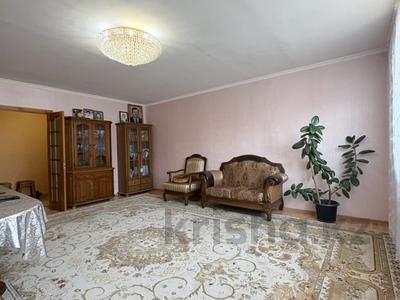 4-комнатная квартира · 91.4 м² · 4/5 этаж, 15-й мкр 25 за 25.9 млн 〒 в Актау