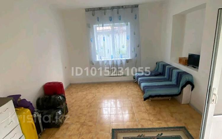 2-комнатная квартира · 60 м² · 1/2 этаж, мкр Коктобе, Максимова — Максимова 1 за 250 000 ₸ в Алматы, Медеуский р-н — фото 2