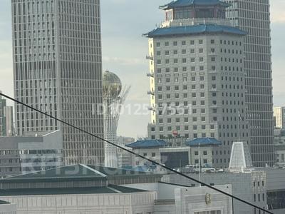 5-бөлмелі пәтер · 200 м² · 9/10 қабат, Мәңгілік Ел 22 — Алматы, бағасы: 86 млн ₸ в Астане, Есильский р-н