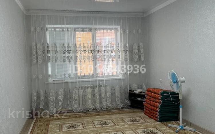 2-бөлмелі пәтер · 60 м² · 6/9 қабат, Ескі аэропорт ш/а., Самал, бағасы: 25.5 млн ₸ в Уральске, мкр Старый Аэропорт — фото 2