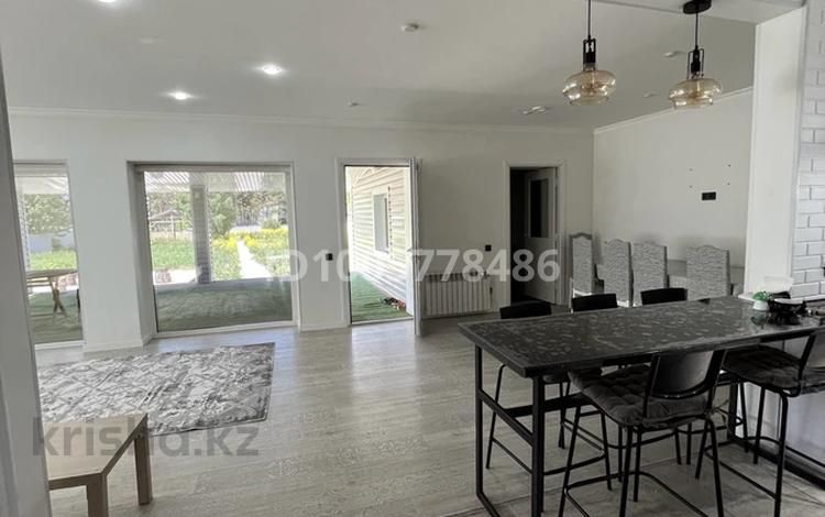 Отдельный дом · 4 комнаты · 130 м² · 22 сот., Озерная за 85 млн 〒 в Щучинске — фото 15