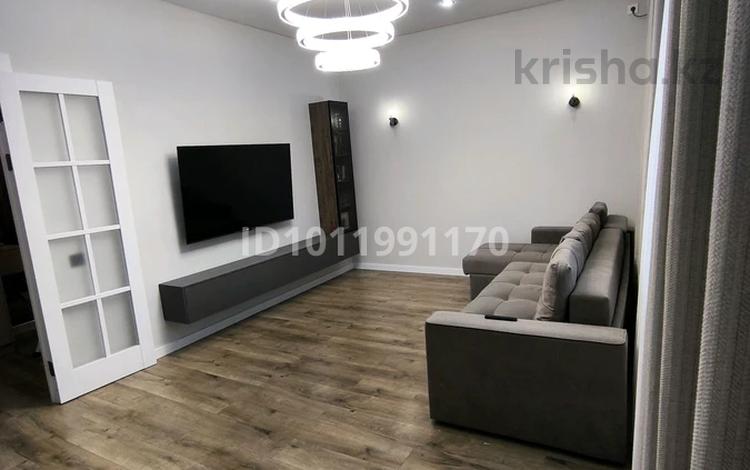 3-комнатная квартира · 93 м² · 11/12 этаж, ул. Толе Би 25/1 за 68 млн ₸ в Астане, Есильский р-н — фото 2