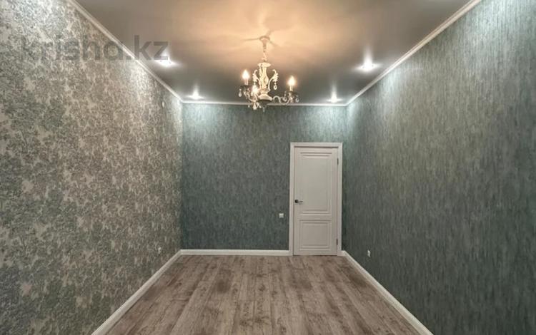 2-бөлмелі пәтер · 73.8 м² · 3/5 қабат, Алтын орда ш/а., бағасы: 29 млн ₸ в Актобе, мкр. Алтын орда — фото 9