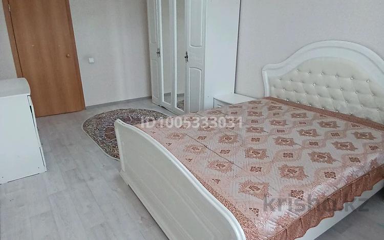 2-бөлмелі пәтер · 70 м² · 14/16 қабат, мкр Юго-Восток, Бауыржан Момышулы 24, бағасы: 24.5 млн ₸ в Караганде, Казыбек би р-н — фото 2