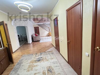 Отдельный дом · 7 комнат · 240 м² · 5 сот., Арал — Район 8школы, рядом с рестораном Айдана за 80 млн ₸ в Уральске