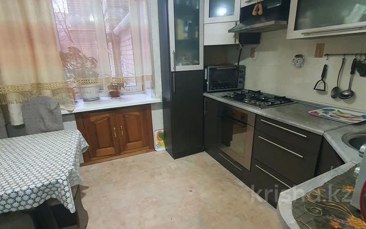 3-бөлмелі пәтер · 63 м² · 1/5 қабат, Валиханова 36, бағасы: 24 млн ₸ в Петропавловске — фото 2