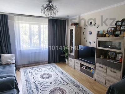 3-комнатная квартира · 88 м² · 2/5 этаж, мкр Акбулак, Чуланова 147 — Момышулы-Рыскулова за 55 млн ₸ в Алматы, Алатауский р-н
