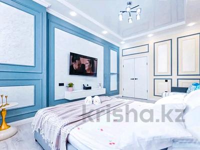 3-комнатная квартира · 120 м² · 10/15 этаж, 17-й мкр, ​17-й микрорайон 6 — ХАЛЫК АРЕНА АКВАПАРК ЛАГУНА МОРЕ ЦЕНТР ГОРОДА ТРК АКТАУ за 23 000 〒 в Актау