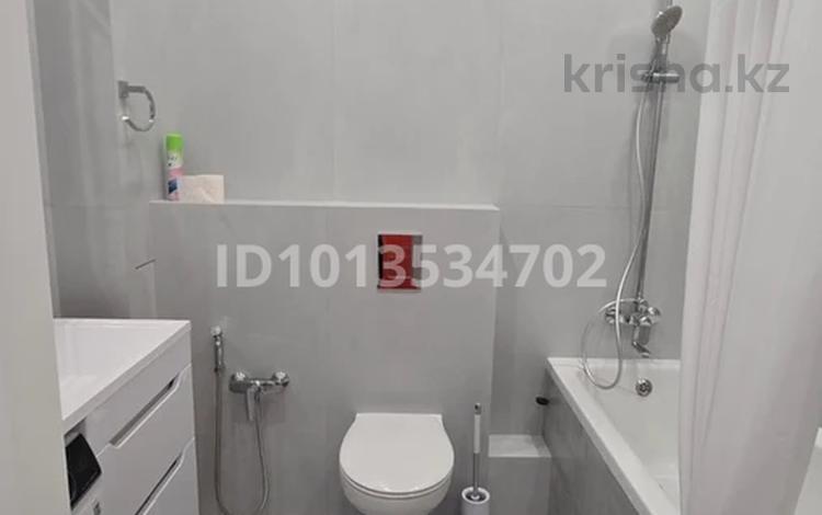 2-комнатная квартира · 40 м² · 8/12 этаж, Улица Жошы хан 14/1 за 320 000 ₸ в Астане, Есильский р-н — фото 2