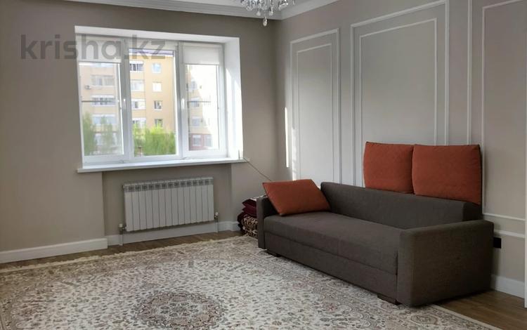 3-комнатная квартира, 110 м², 1/9 этаж, мкр. Алтын орда, Алии Молдагуловой за 46 млн 〒 в Актобе, мкр. Алтын орда — фото 6