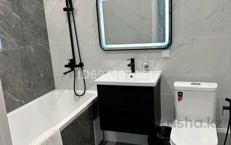 1-комнатная квартира · 49 м² · 2/5 этаж, мкр Кадыра Мырза-Али, Абулхаир хана 177/1 — Қадыра Мырза Али - 5-мкрн за 15 000 ₸ в Уральске — фото 11